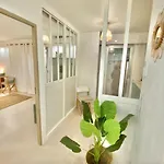 Jardins De Saint-louis, Grand 2 Pieces 750m Palais Des Festivals Parking Possible Appartement *