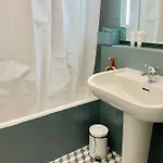 Jardins De Saint-louis, Grand 2 Pieces 750m Palais Des Festivals Parking Possible Appartement *